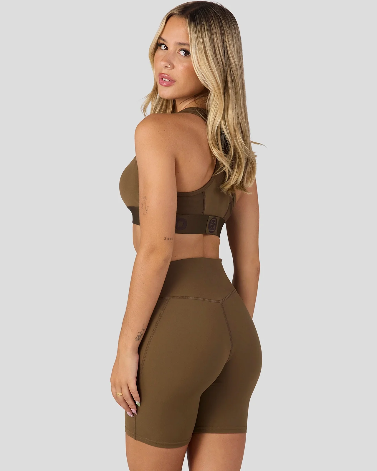 ProLuxe - Cocoa - Image 4